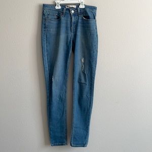 Levis distressed jeans